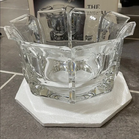 Vintage Grainware The Regal Bowl Medium‎